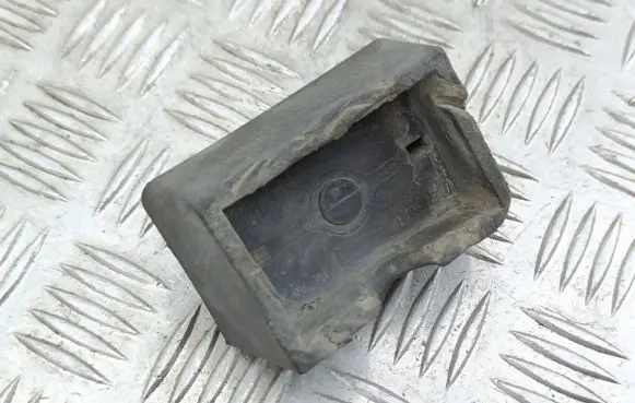 Opel Signum Jacking socket point 24435780