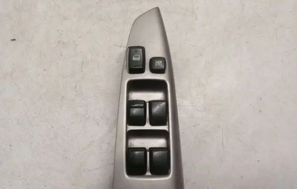 Toyota Corolla Verso E121 Electric window control switch 8404013080 514700