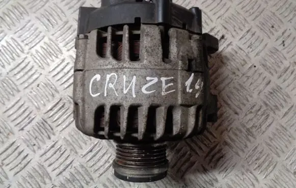 Chevrolet Cruze Generator/alternator 13581893