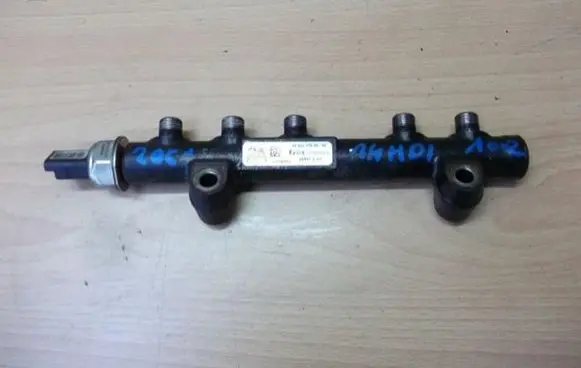 Peugeot 206 Fuel main line pipe
