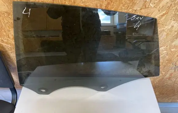 BMW 4 F32 F33 Rear door window glass