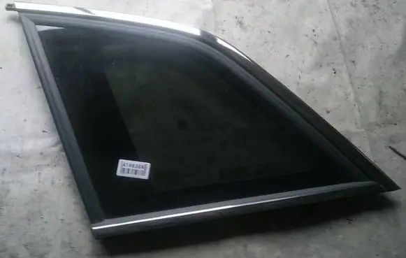 Opel Antara Rear side window as3
