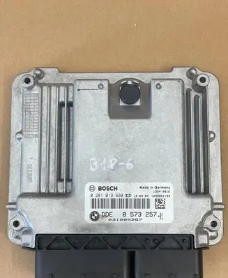 BMW 5 F10 F11 Engine control unit/module 0281019680 8573257 031005267