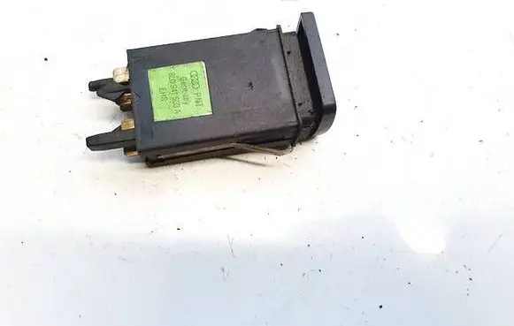 Audi A3 S3 8L Windscreen/window heater switch 8l0941503a