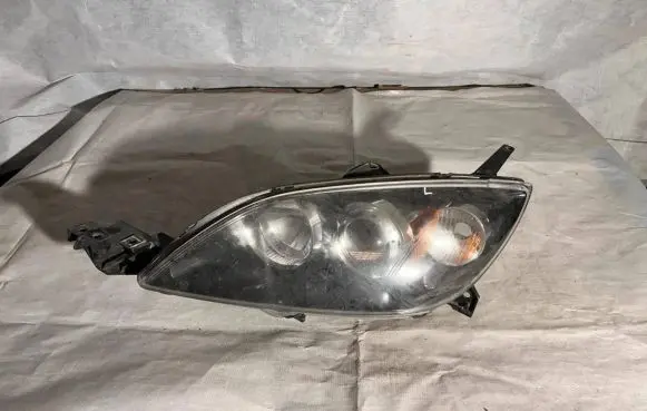Mazda 3 I Headlight/headlamp