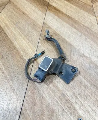 Mercedes-Benz ML W164 Air suspension front height level sensor A0105427717