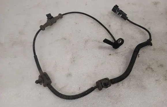 Chevrolet Volt I ABS brake wheel speed sensor 13412631 10071154