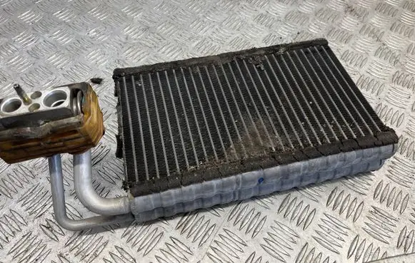 BMW 5 E60 E61 Air conditioning (A/C) radiator (interior) 69460439 D3635