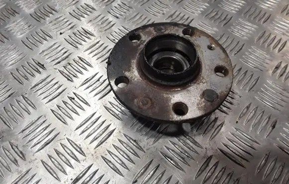 Seat Leon (1P) Rear wheel hub