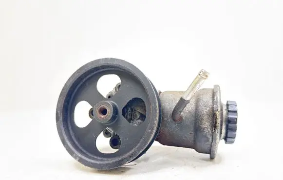 Toyota Avensis T250 Power steering pump