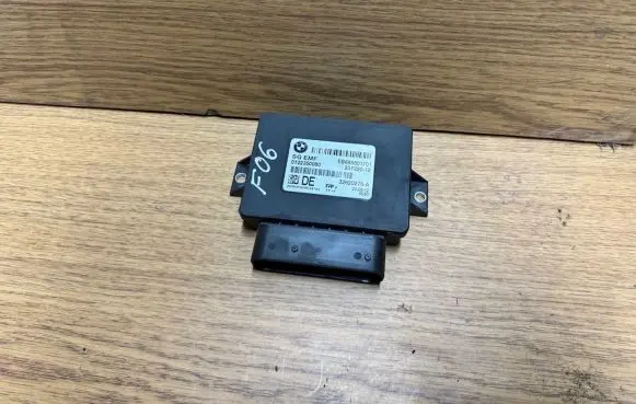 BMW 6 F12 F13 Hand brake control module 6858017 0122350080 32620276A