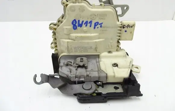Seat Altea Front door lock 5P0839012B