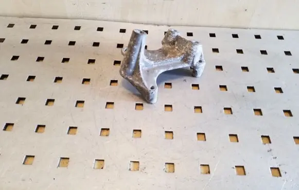Audi A3 S3 8L Engine mounting bracket 06A903103