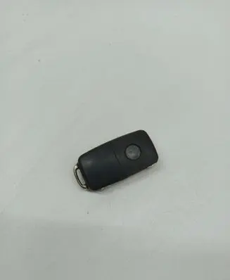 Volkswagen Touran II Ignition key/card 