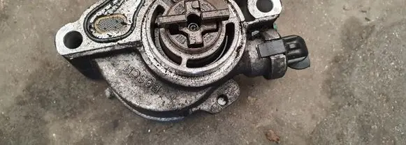 Peugeot 5008 Vacuum pump
