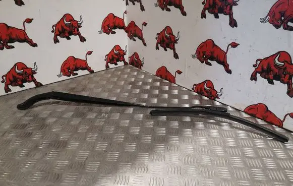 Renault Megane IV Front wiper blade arm 288861068R W000065579A 31018A