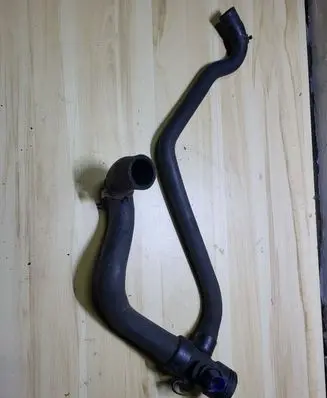 Audi A6 S6 C5 4B Engine coolant pipe/hose