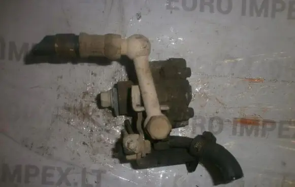 Nissan Serena Power steering pump