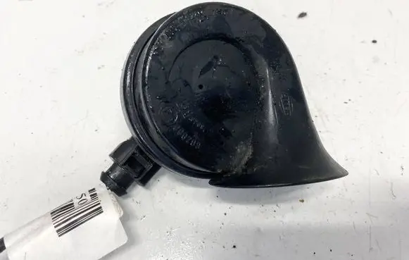 Volkswagen PASSAT B6 Horn signal A28657625