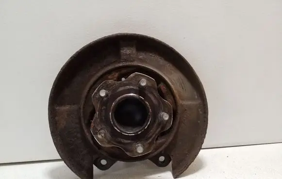 Rear wheel hub