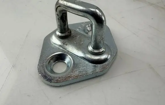Toyota C-HR I Front door lock loop/hook striker AISIN