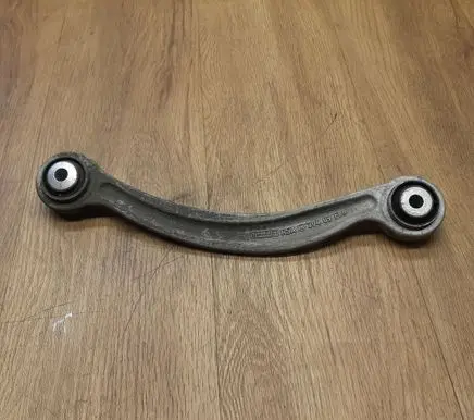 Rear control arm