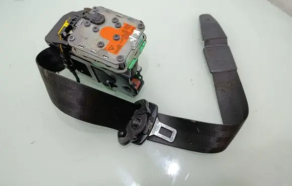Audi A4 S4 B8 8K Front seatbelt 8K1857705J