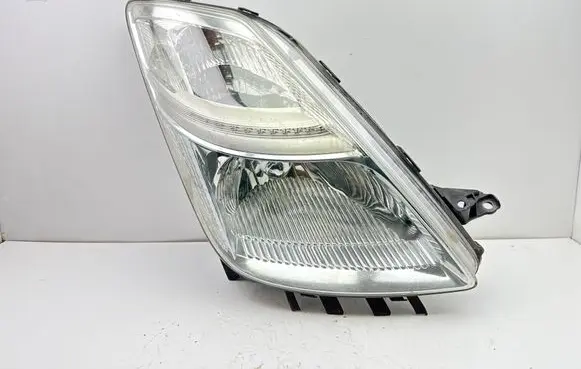 Toyota Prius (XW20) Headlight/headlamp 8113047090