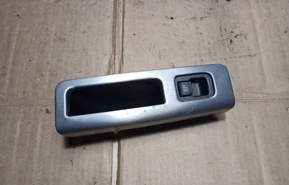 Volvo S40 Electric window control switch 8663813