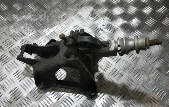 Toyota Auris 150 Gear shifter/selector 112102102