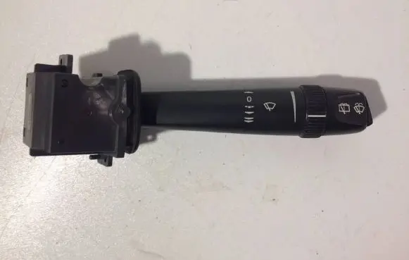 Volvo XC70 Wiper control stalk 9452391