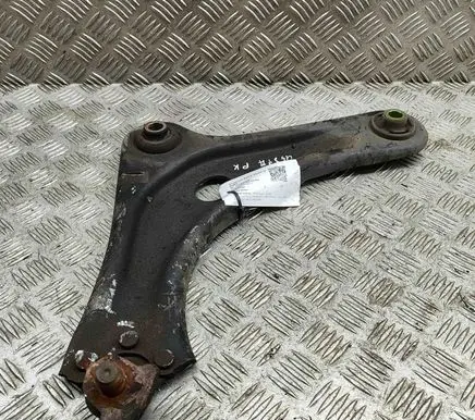 Peugeot 2008 I Front lower control arm/wishbone 9803286580