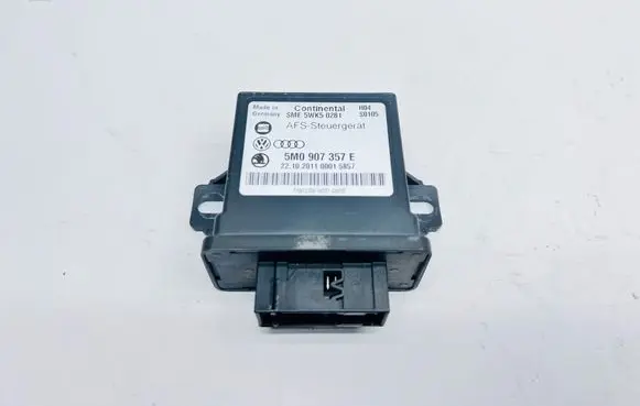 Volkswagen PASSAT B7 Light module LCM 5WK50281 5M0907357E 2210201100015857