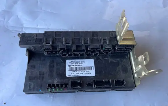 Mercedes-Benz C W203 Comfort/convenience module 2035453101 5DK00848642 AMP929249