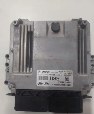 KIA Ceed Engine control unit/module 0281033002