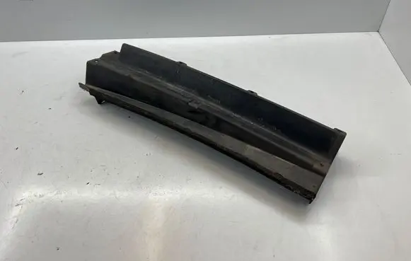 Toyota Hilux (AN10, AN20, AN30) Wiper trim 557510K030