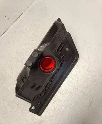BMW X1 F48 F49 Battery box tray cover/lid 7290727 15677210 WPT51571