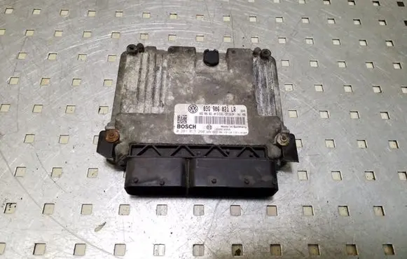 Volkswagen PASSAT B6 Engine control unit/module 03G906021LR 0281013260