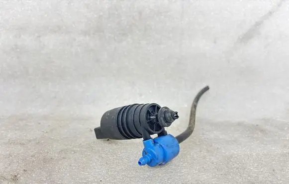 Nissan Primera Windscreen/windshield washer pump 021168