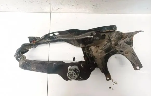 Mercedes-Benz CLS C219 Radiator support slam panel