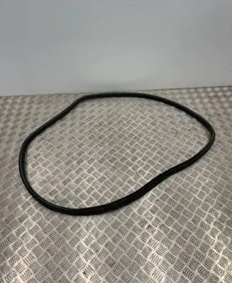 BMW 2 Active Tourer U06 Rear door rubber seal (on body) 8496230