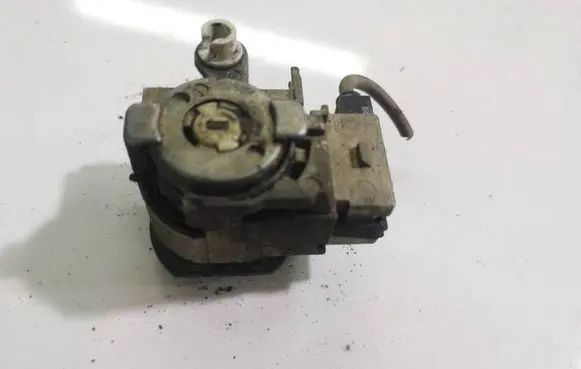 Audi A4 S4 B5 8D Front door lock (next to the handle) 