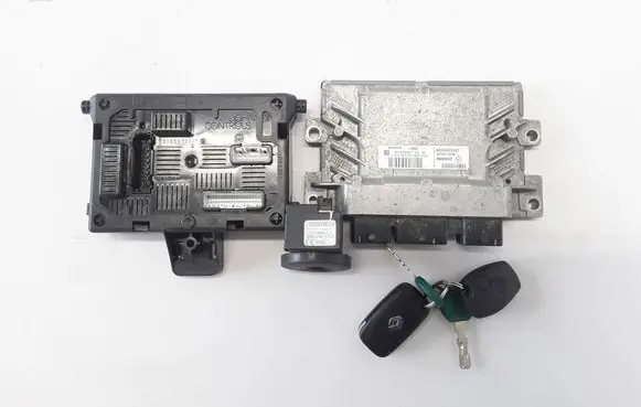Renault Clio III Engine ECU kit and lock set 