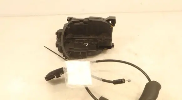 Renault Megane III Rear door lock 825030232R