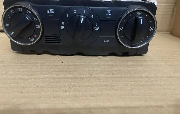 Mercedes-Benz A W169 Climate control unit A1698301785