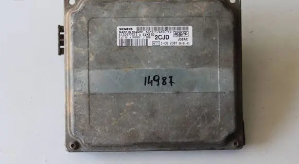 Ford Fiesta Engine control unit/module 6S6112A650FD S120977315D