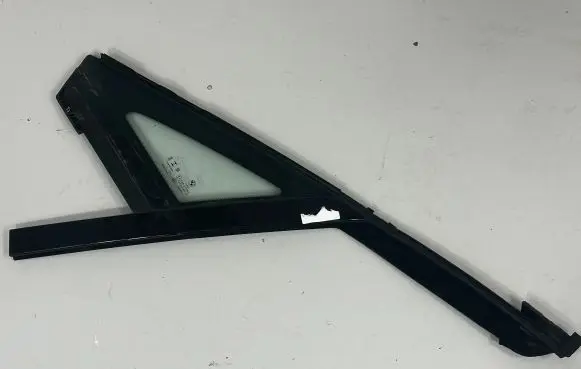 BMW i8 Front door window glass four-door 7457867