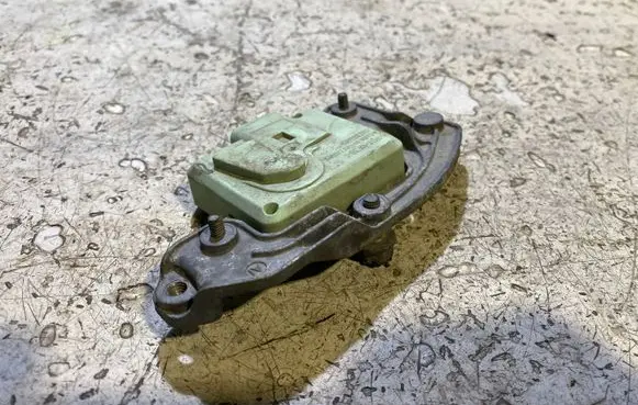 Volvo C70 Airbag deployment crash/impact sensor 30773062 5WK43799 020750346