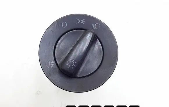 Volkswagen Golf IV Light switch 1C0941531