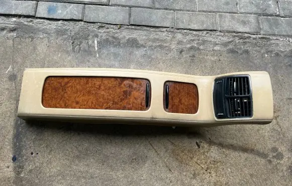 Mercedes-Benz CLS C219 Center console A2198600030